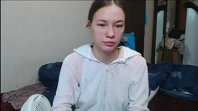 leila bambi  online show from 02/27/25, 03:51