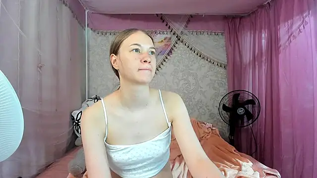 Snapshot of leila_bambi_ chatting on 06/01/26, 01:55 leila bambi online show from 06/01/26, 01:55