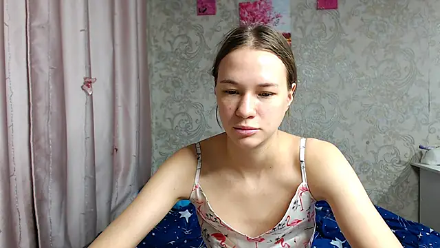 leila bambi  online show from 09/28/25, 05:20
