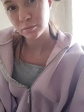 leila bambi  online show from 02/13/26, 11:21