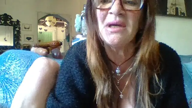gildamilf online show from 05/16/26, 12:15