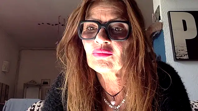 gildamilf online show from 10/04/25, 10:50