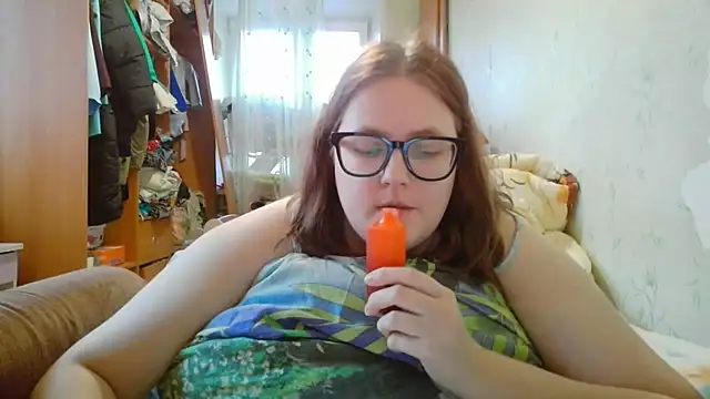 DesireMelissa online show from 12/18/25, 09:03