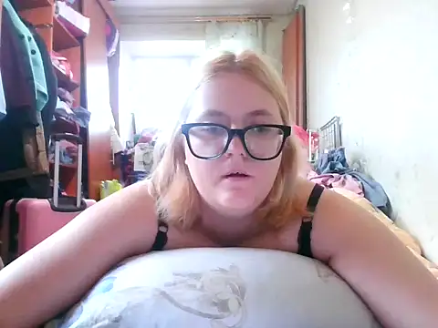 DesireMelissa online show from 10/11/25, 07:42