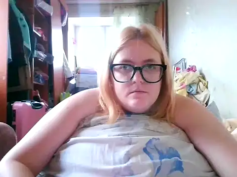 DesireMelissa online show from 10/16/25, 09:50