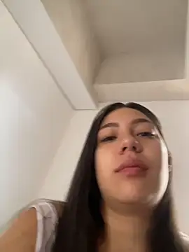 Latina vanessa online show from 05/28/26, 01:28