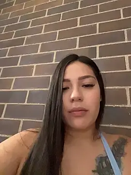 Latina vanessa online show from 05/19/26, 04:25