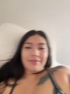 Latina vanessa online show from 04/12/26, 05:16