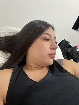 Latina vanessa online show from 12/05/25, 05:39