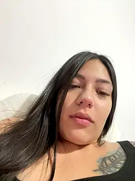 Latina vanessa online show from 12/16/25, 02:16