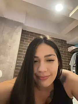Latina vanessa online show from 05/06/26, 03:54