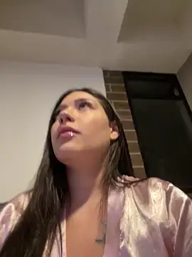 Latina vanessa online show from 04/18/26, 02:14