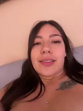 Latina vanessa online show from 04/28/26, 03:00