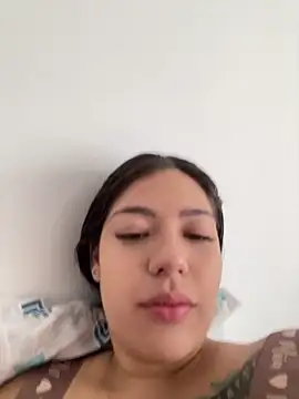 Latina vanessa online show from 12/02/25, 01:46