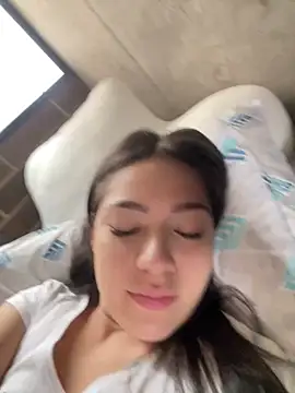 Latina vanessa online show from 03/16/26, 08:11