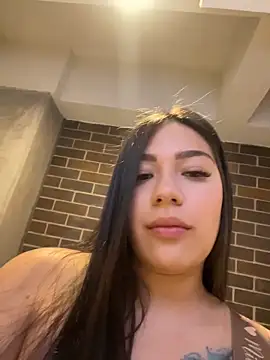 Latina vanessa online show from 05/25/26, 04:12