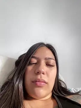 Latina vanessa online show from 11/29/25, 07:58