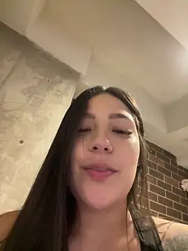 Latina vanessa online show from 03/28/26, 03:51