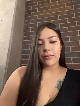 Latina vanessa online show from 05/06/26, 08:13