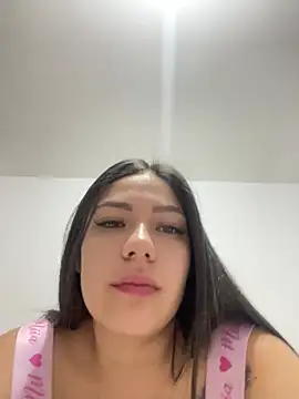 Latina vanessa online show from 02/11/26, 04:34