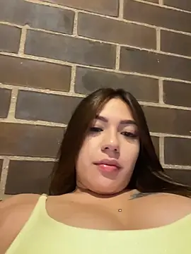 Snapshot of Latina_vanessa chatting on 06/22/26, 11:46 Latina vanessa online show from 06/22/26, 11:46