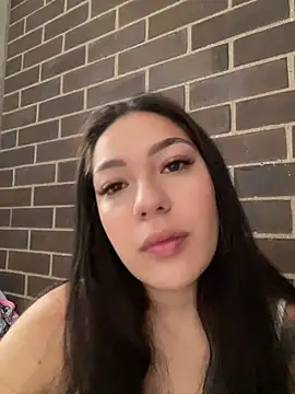 Latina vanessa online show from 04/30/26, 05:53