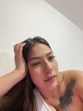 Latina vanessa online show from 02/05/26, 02:40