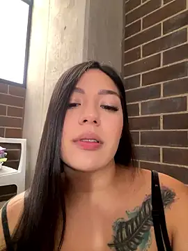 Latina vanessa online show from 04/24/26, 03:58