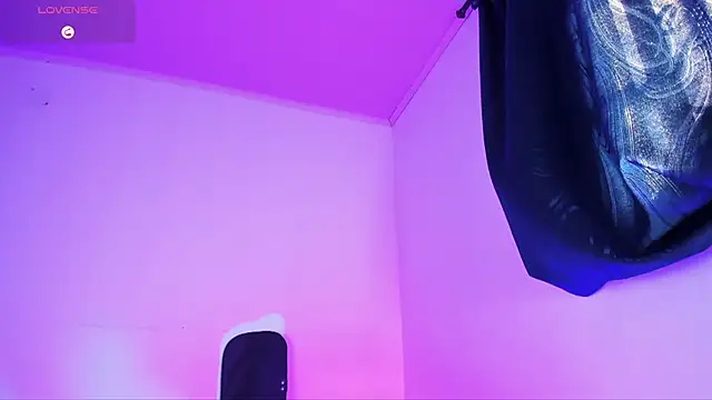 Snapshot of Leticia_brownn1 chatting on 03/12/25, 08:20 Leticia brownn1 online show from 03/12/25, 08:20