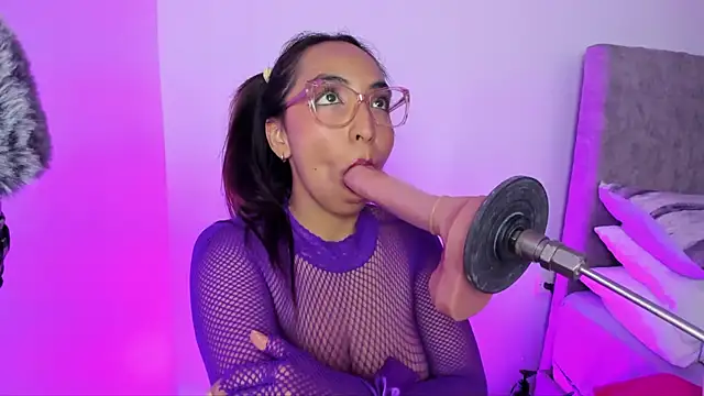 Leticia brownn1 online show from 03/24/26, 08:09