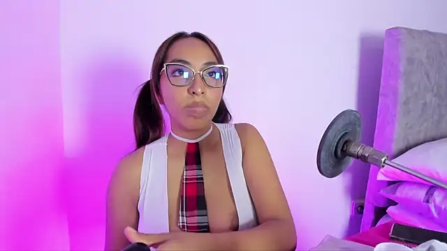 Snapshot of Leticia_brownn1 chatting on 03/02/26, 07:43 Leticia brownn1 online show from 03/02/26, 07:43