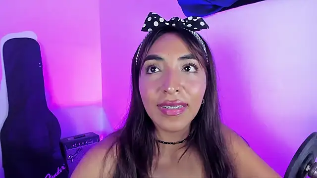 Snapshot of Leticia_brownn1 chatting on 03/17/25, 06:00 Leticia brownn1 online show from 03/17/25, 06:00