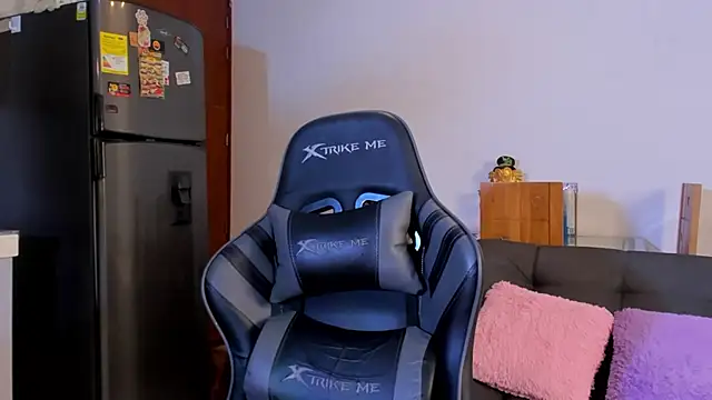 Amypond   online show from 04/12/26, 05:38