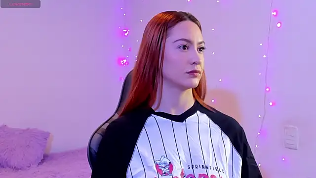 Snapshot of Amypond__ chatting on 11/07/25, 11:48 Amypond online show from 11/07/25, 11:48