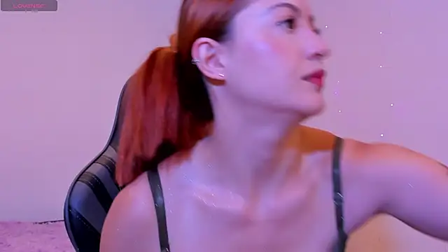 Snapshot of Amypond__ chatting on 11/08/25, 05:05 Amypond online show from 11/08/25, 05:05