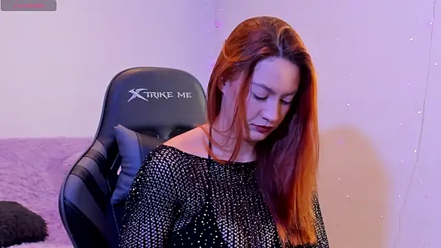 Snapshot of Amypond__ chatting on 10/30/25, 10:13 Amypond online show from 10/30/25, 10:13