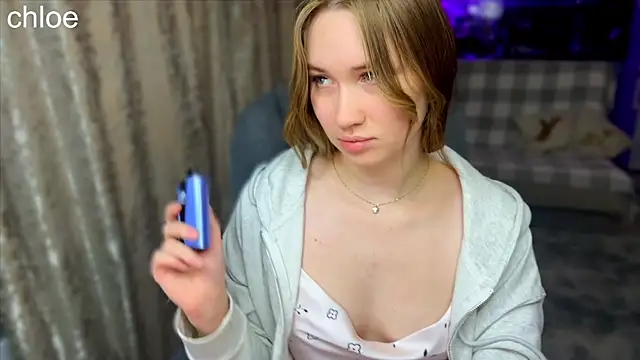 Snapshot of ChloeMillerMeow chatting on 10/13/25, 06:09 ChloeMillerMeow online show from 10/13/25, 06:09
