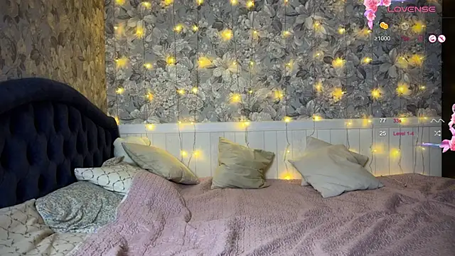 Snapshot of ChloeMillerMeow chatting on 02/25/25, 04:46 ChloeMillerMeow online show from 02/25/25, 04:46