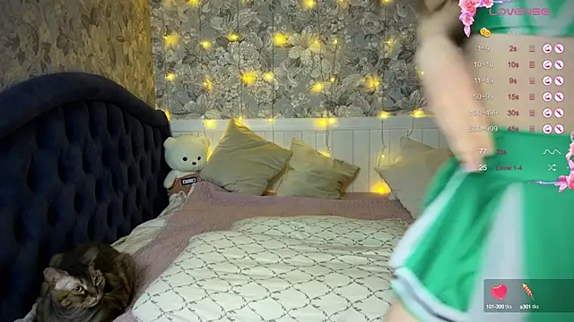 Snapshot of ChloeMillerMeow chatting on 02/25/25, 07:49 ChloeMillerMeow online show from 02/25/25, 07:49
