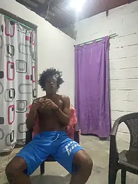 Larry-n-clouds online show from 04/03/26, 06:09