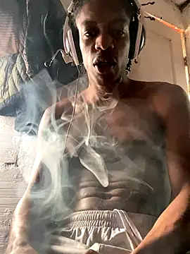 Larry-n-clouds online show from 11/23/25, 03:22