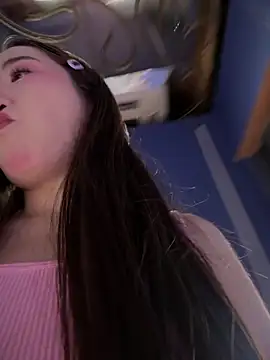 Snapshot of Asianpie_ chatting on 10/20/25, 12:13 Asianpie online show from 10/20/25, 12:13