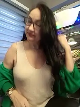 Snapshot of CamilleDesire chatting on 03/04/25, 05:24 CamilleDesire online show from 03/04/25, 05:24