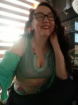 Snapshot of CamilleDesire chatting on 09/28/25, 04:47 CamilleDesire online show from 09/28/25, 04:47