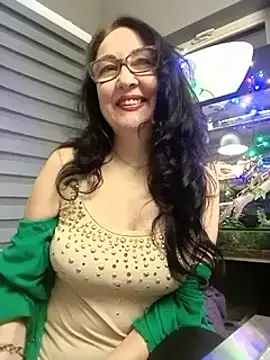 Snapshot of CamilleDesire chatting on 01/23/25, 06:14 CamilleDesire online show from 01/23/25, 06:14