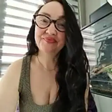 Snapshot of CamilleDesire chatting on 06/16/26, 04:51 CamilleDesire online show from 06/16/26, 04:51
