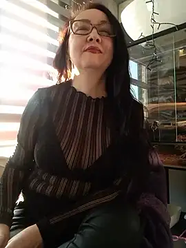 Snapshot of CamilleDesire chatting on 03/18/25, 05:01 CamilleDesire online show from 03/18/25, 05:01