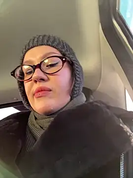 RinaCat online show from 11/30/25, 05:41