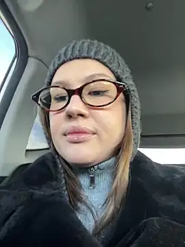 RinaCat online show from 11/14/25, 05:44