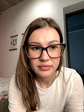 RinaCat online show from 10/31/25, 06:21